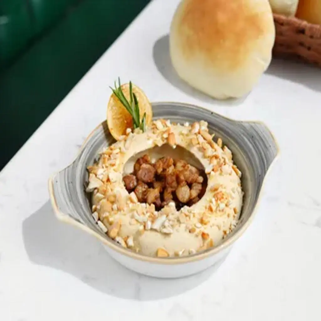 Hummus with Meat